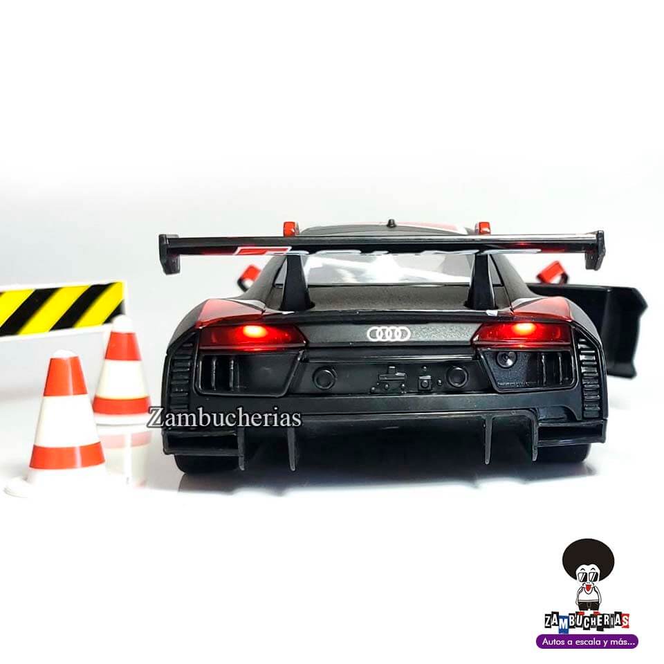AUDI R8 1/24 AUDI R8 1/24